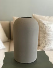 Load image into Gallery viewer, Terracotta Vase - Medium