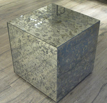 Load image into Gallery viewer, PP-Eloy Antique side table